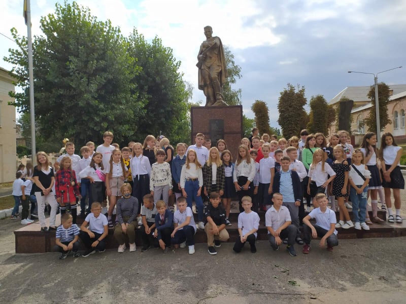 ЛСШ 8 ОБЕЛІСК (4).jpg